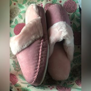Avon Women’s Cozy Slipper Size L 9/10
